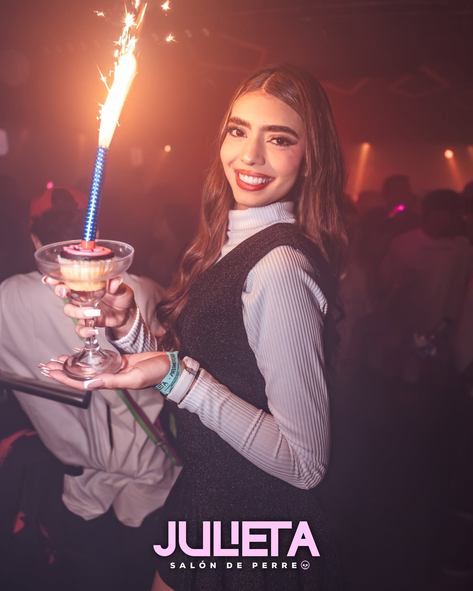 Cupcake con chispa de cumpleaños en Julieta