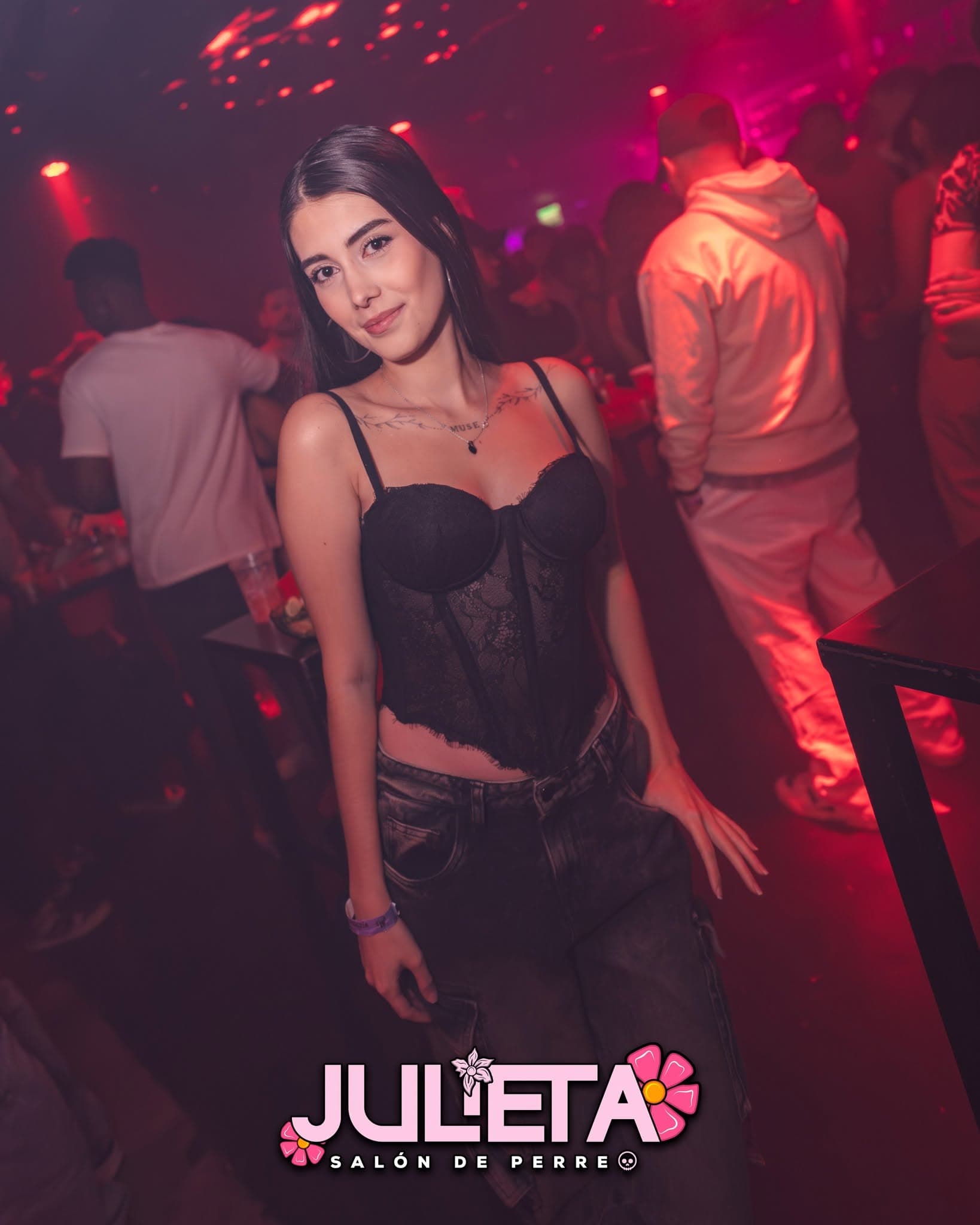 Público disfrutando una noche en Julieta
